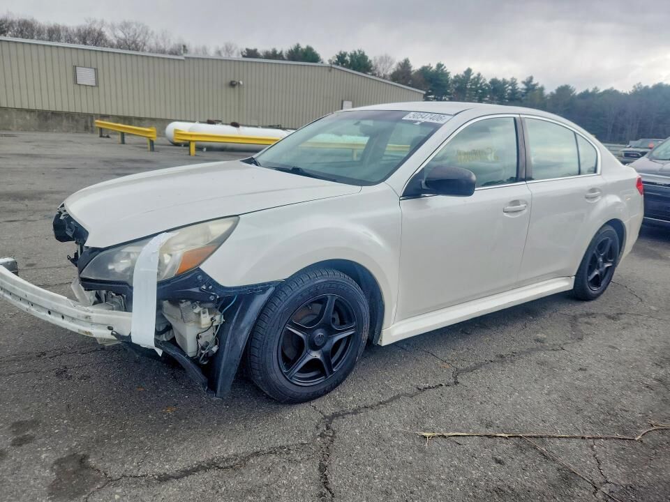 2013 SUBARU Legacy