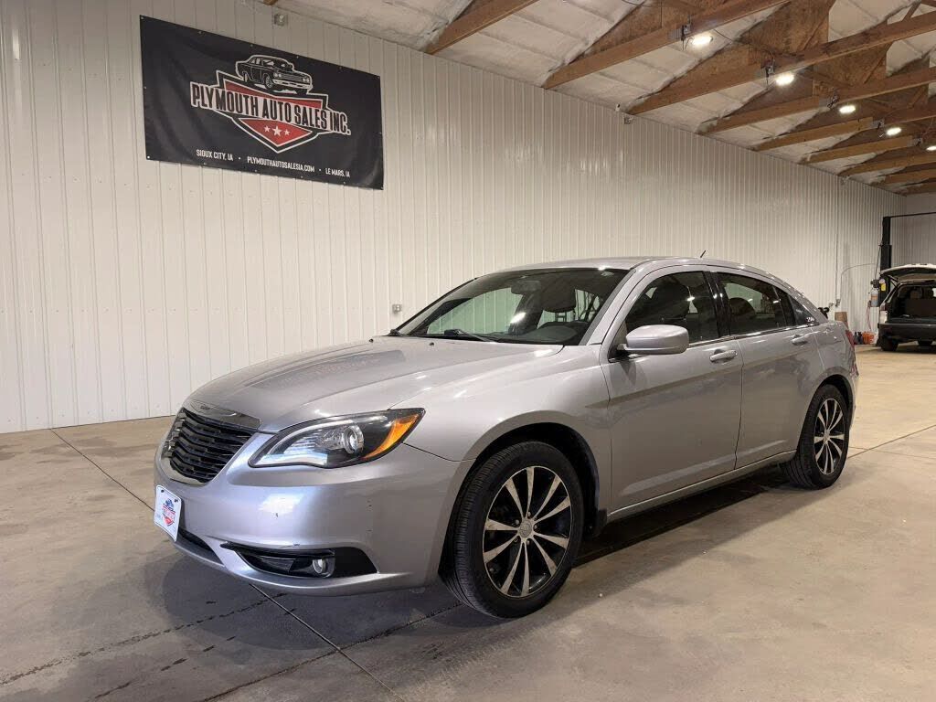 2014 CHRYSLER 200