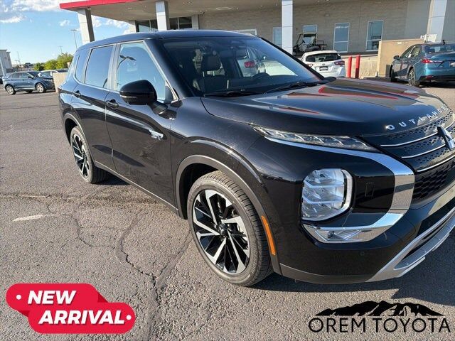 2025 MITSUBISHI Outlander