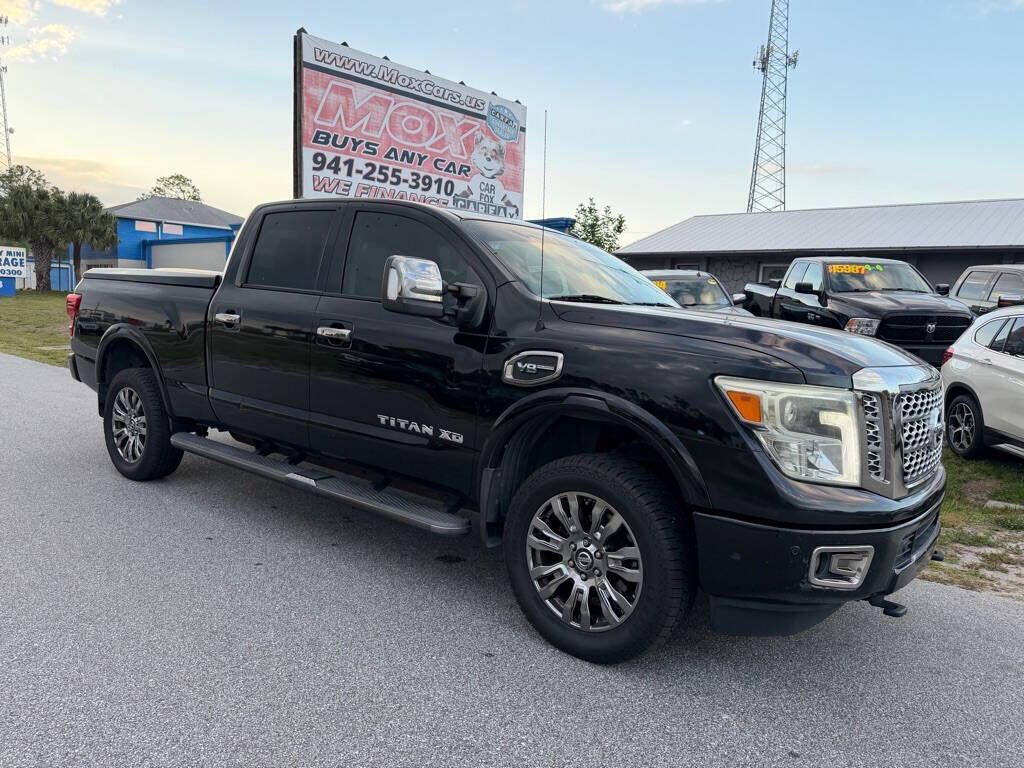 2017 NISSAN Titan