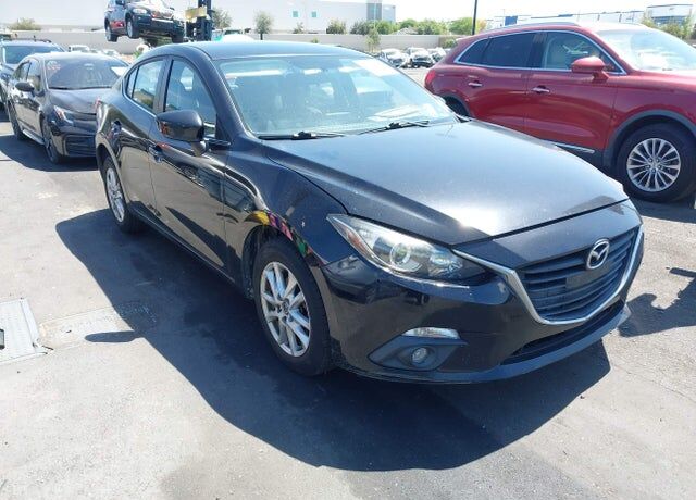 2015 MAZDA Mazda3