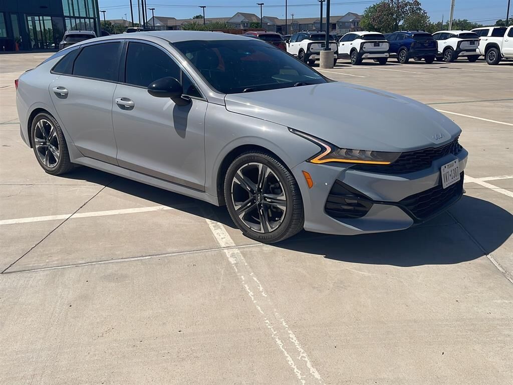 2022 KIA K5