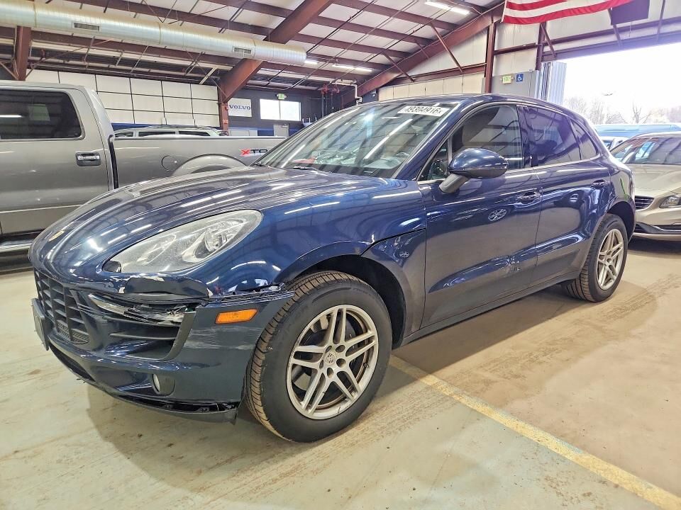 2017 PORSCHE Macan