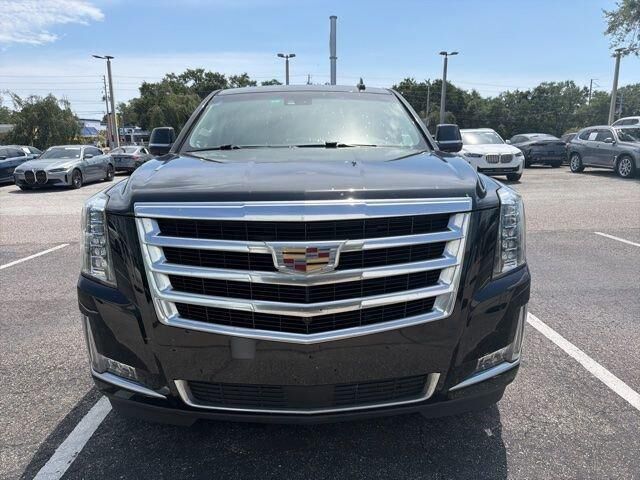 2017 CADILLAC Escalade