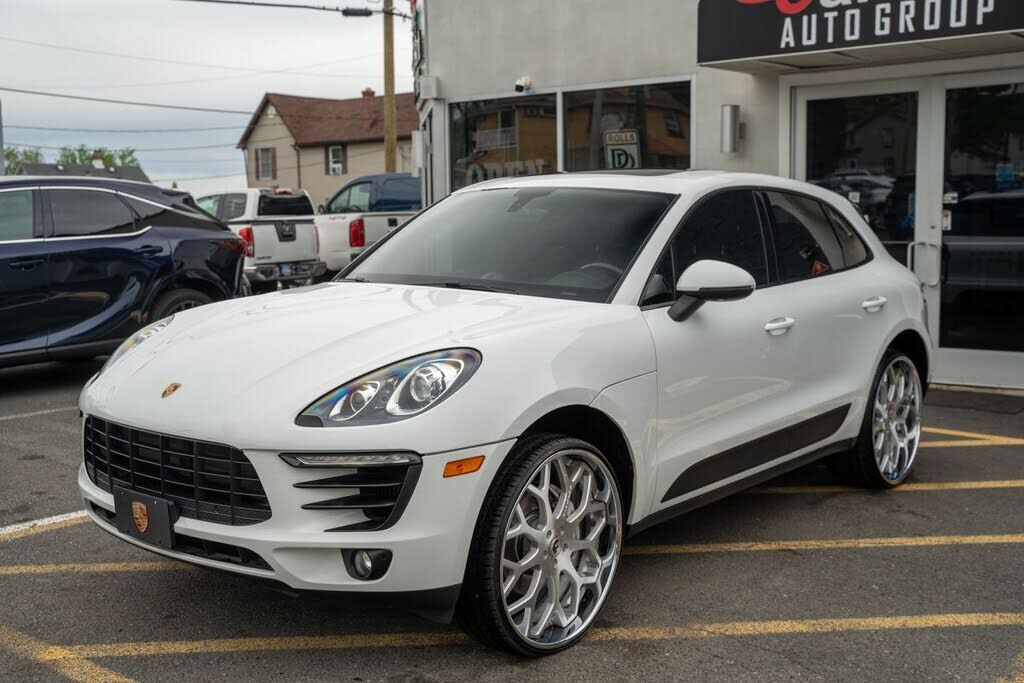 2015 PORSCHE Macan
