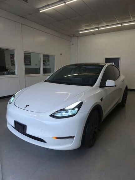 2022 TESLA Model Y