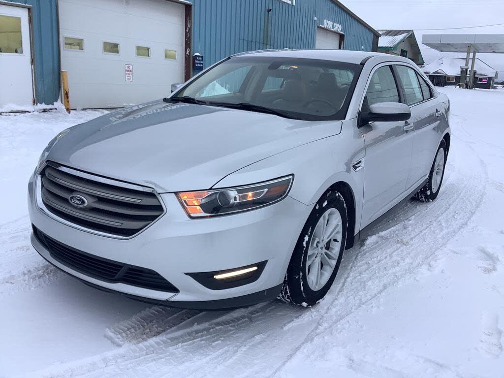 2016 FORD Taurus