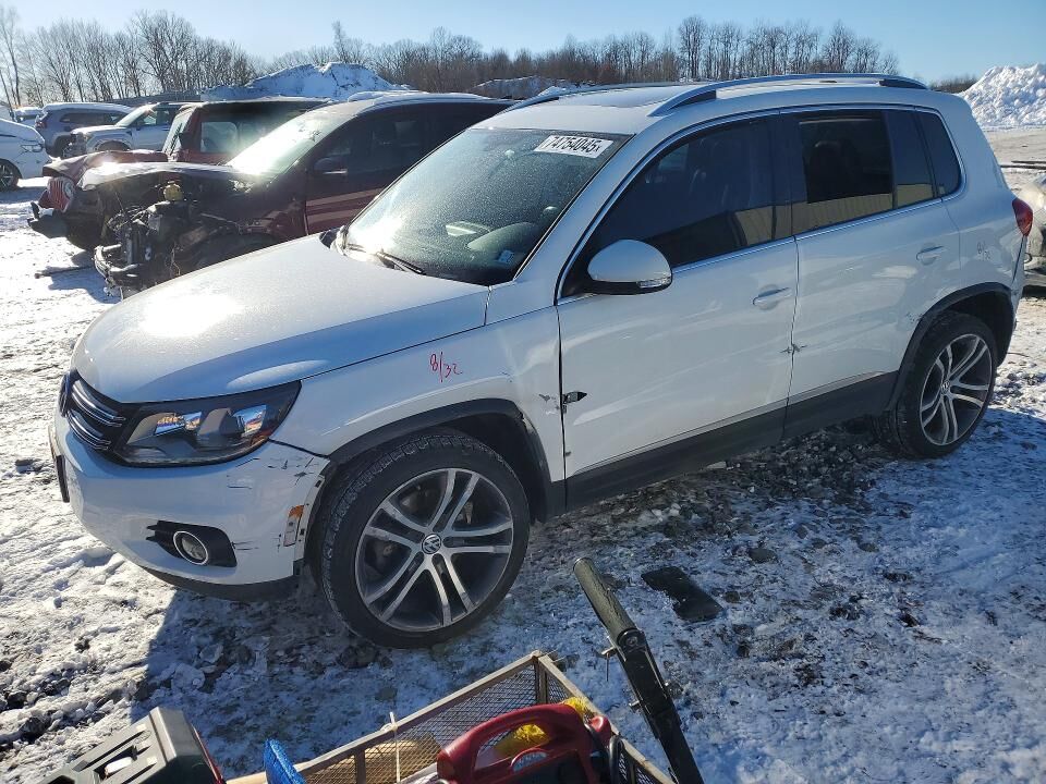 2017 VOLKSWAGEN Tiguan
