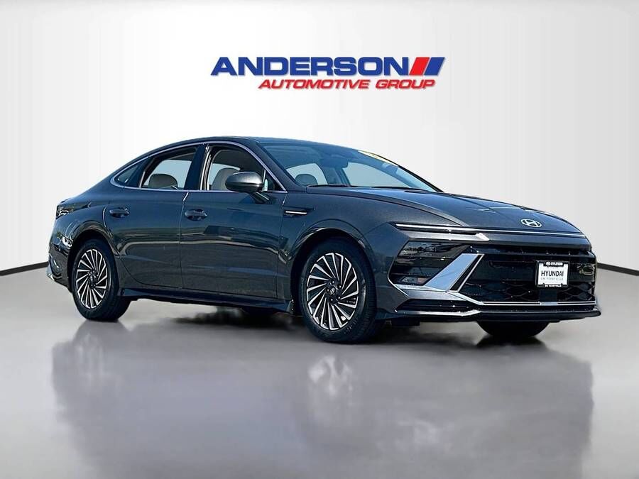 2025 HYUNDAI Sonata