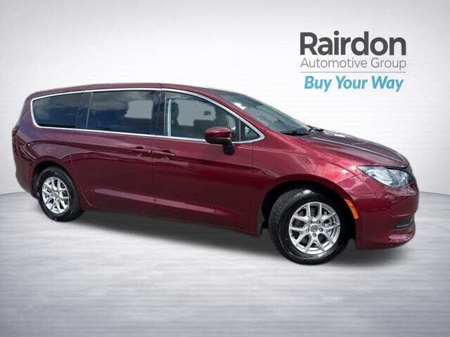 2023 CHRYSLER Voyager