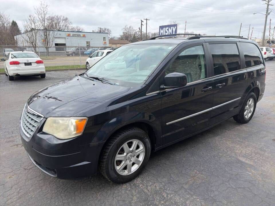 2010 CHRYSLER Town and Country