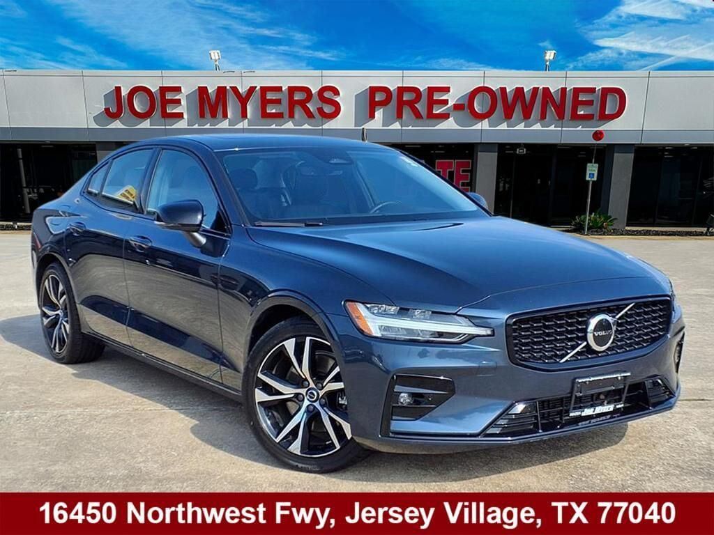 2024 VOLVO S60
