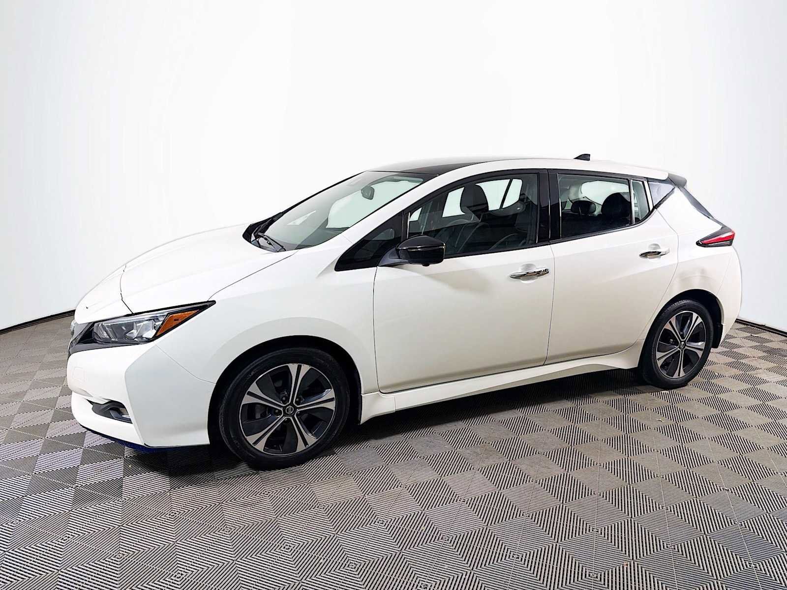 2020 NISSAN Leaf
