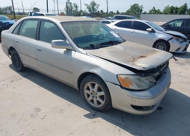 2003 TOYOTA Avalon