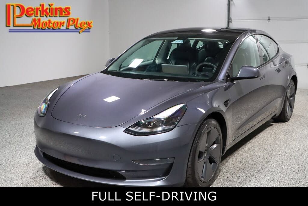 2023 TESLA Model 3
