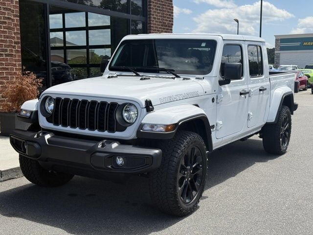 2025 JEEP Gladiator