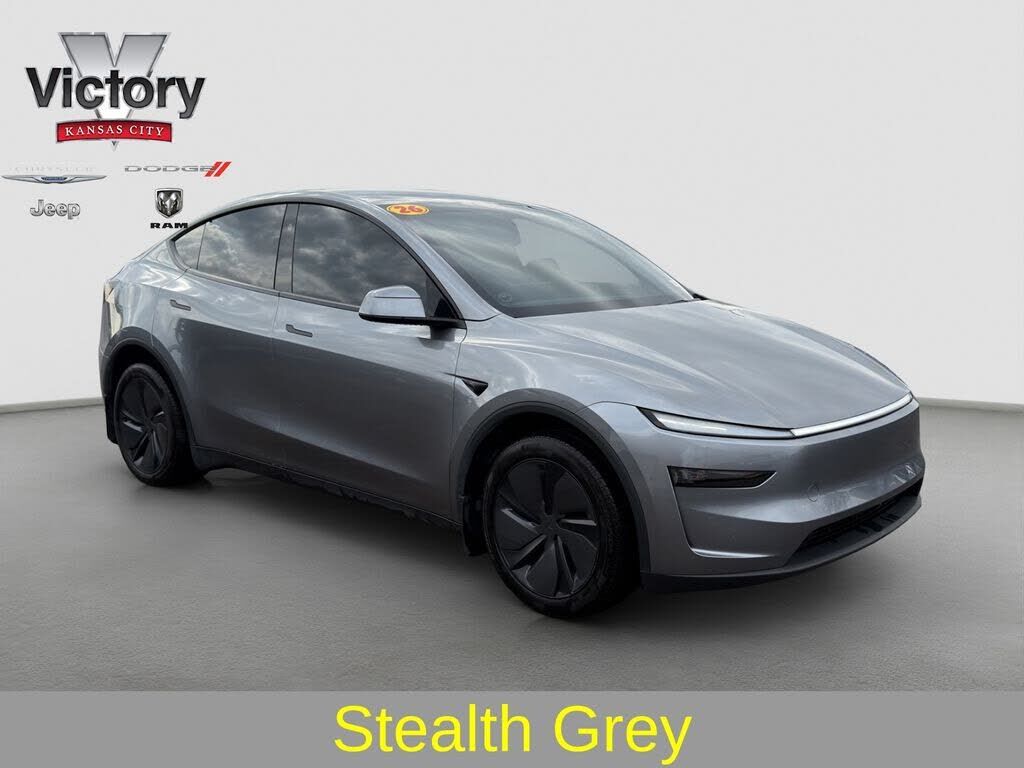 2026 TESLA Model Y