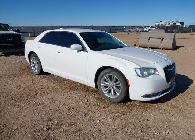 2019 CHRYSLER 300
