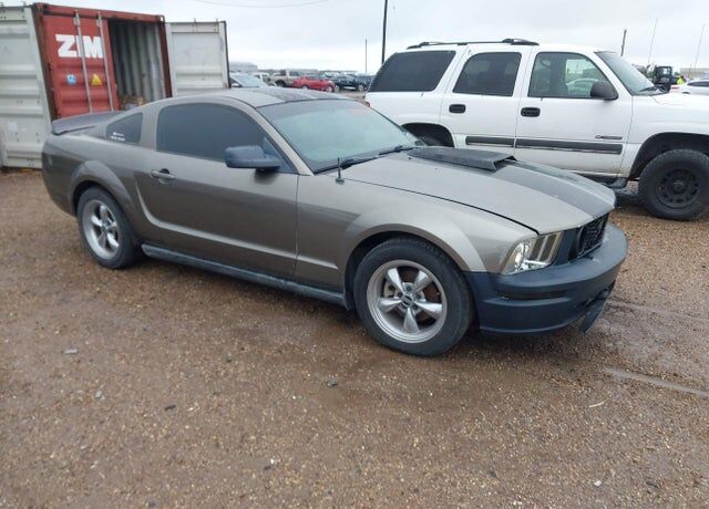 2005 FORD Mustang