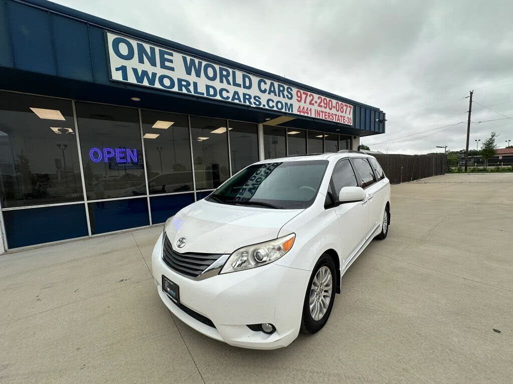 2013 TOYOTA Sienna