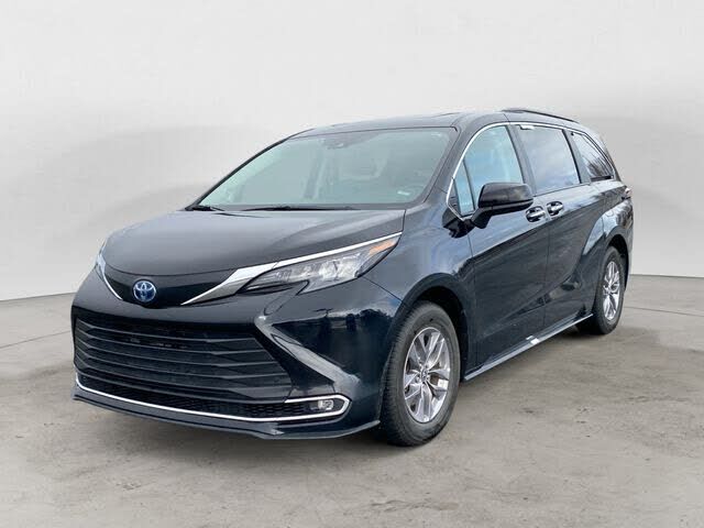 2024 TOYOTA Sienna
