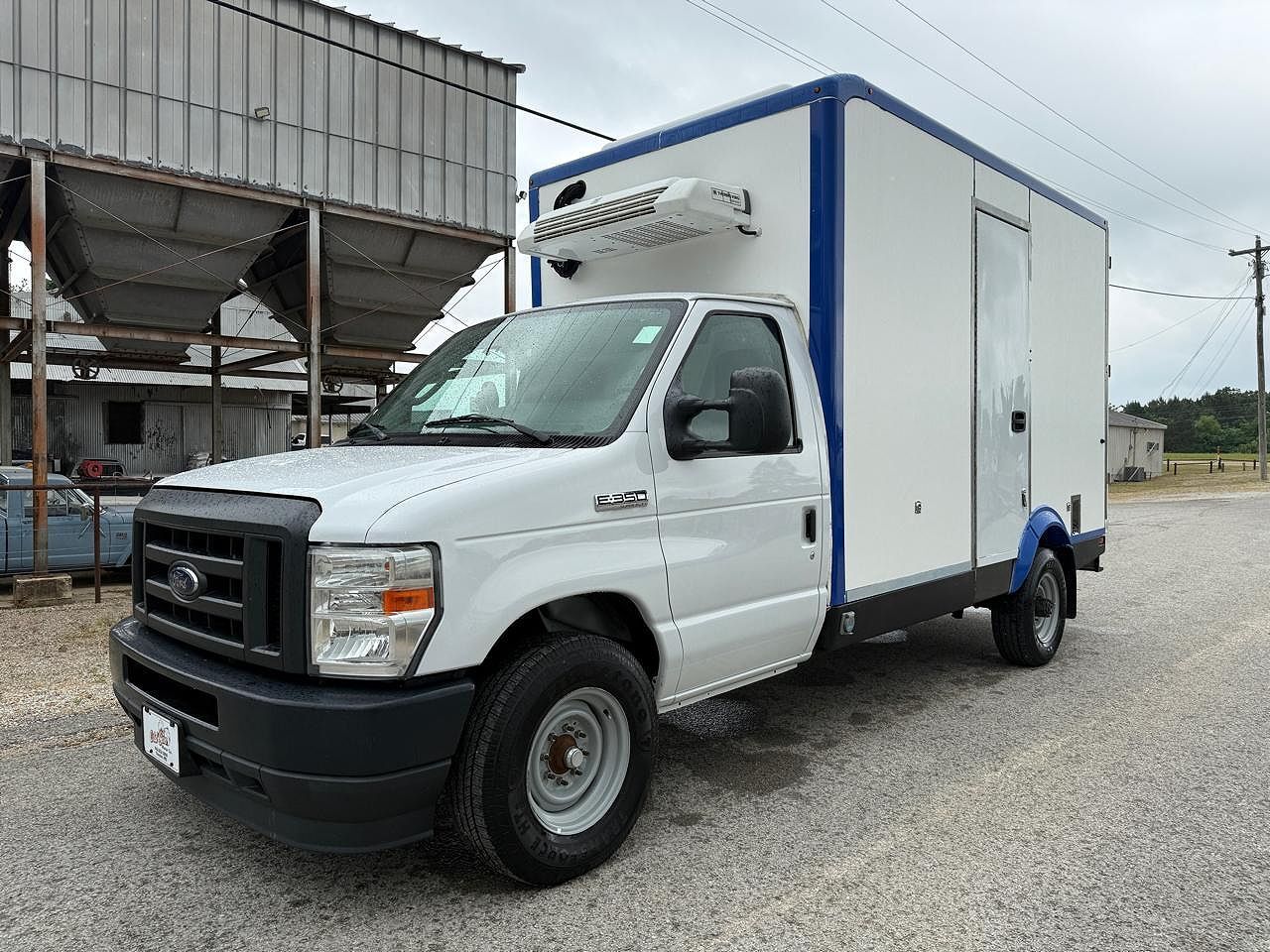 2023 FORD E-350