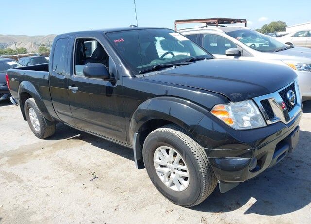 2017 NISSAN Frontier