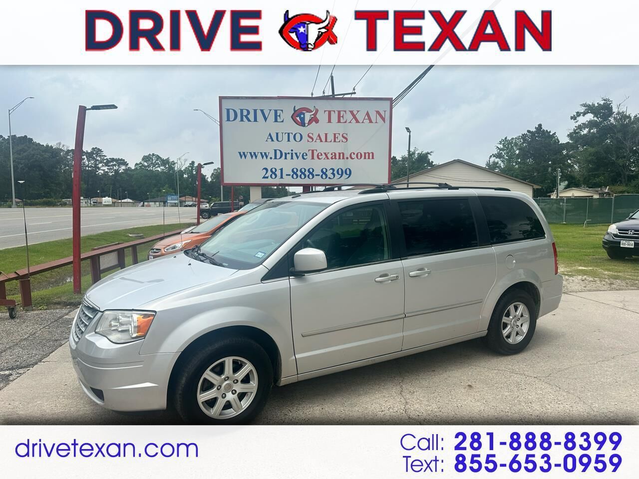 2010 CHRYSLER Town and Country