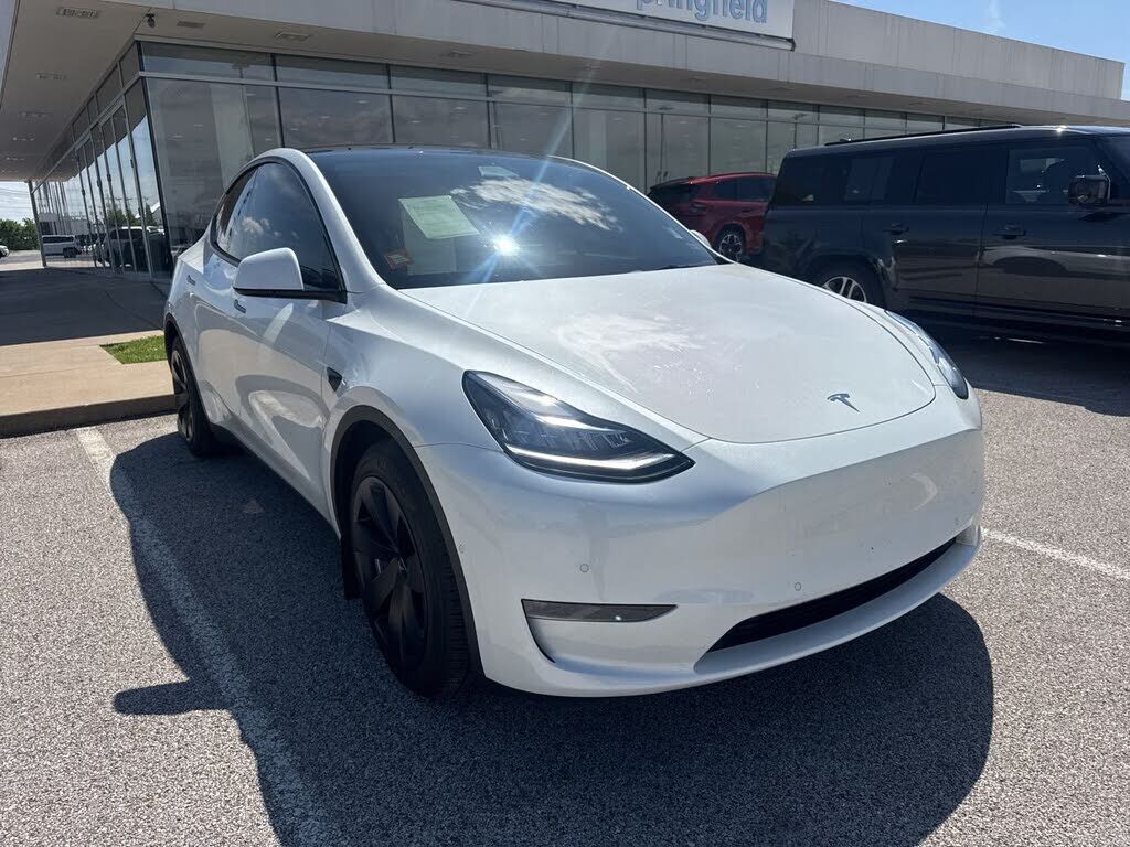 2022 TESLA Model Y