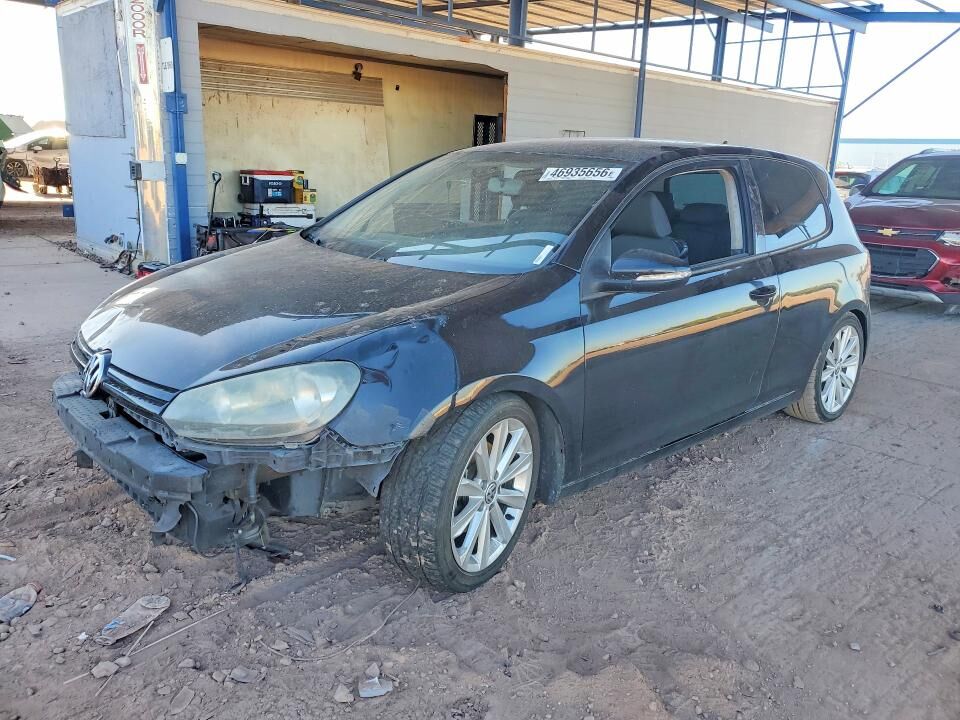 2013 VOLKSWAGEN Golf