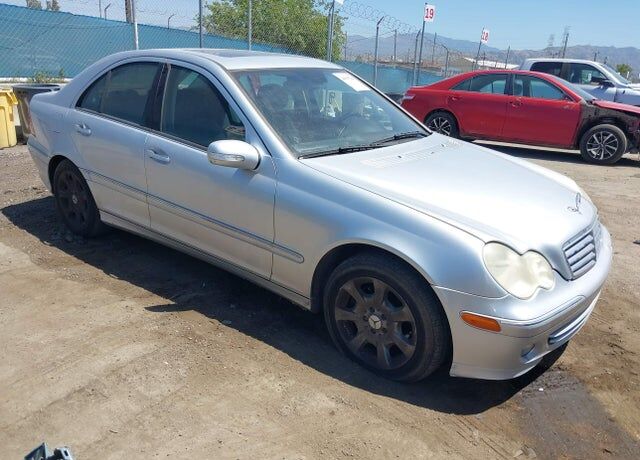 2006 MERCEDES-BENZ C-Class