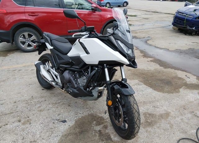 2025 HONDA NC750X