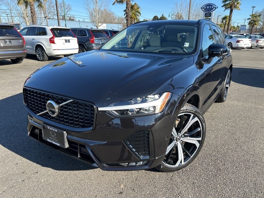 2025 VOLVO XC60