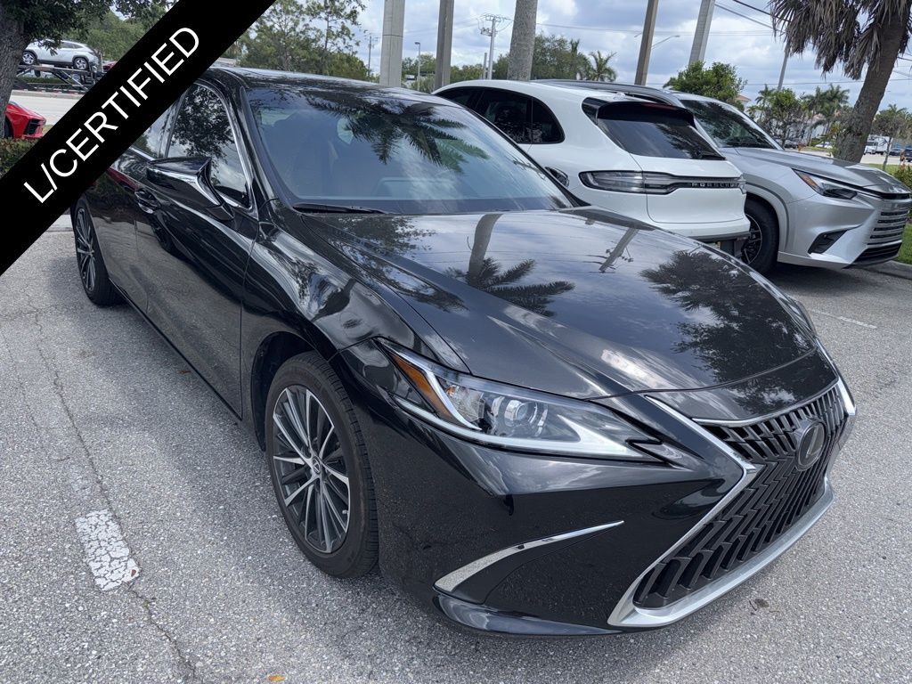 2025 LEXUS ES