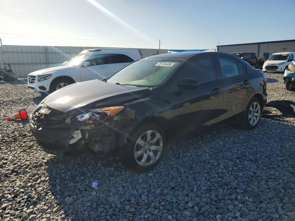 2013 MAZDA Mazda3