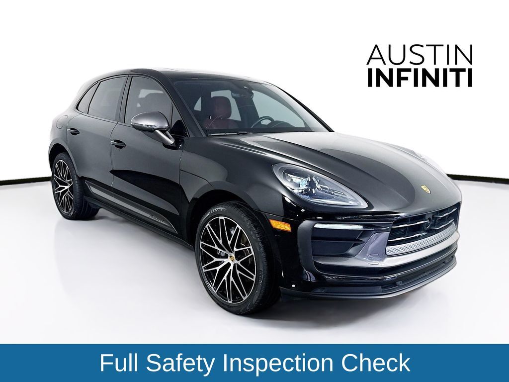 2024 PORSCHE Macan
