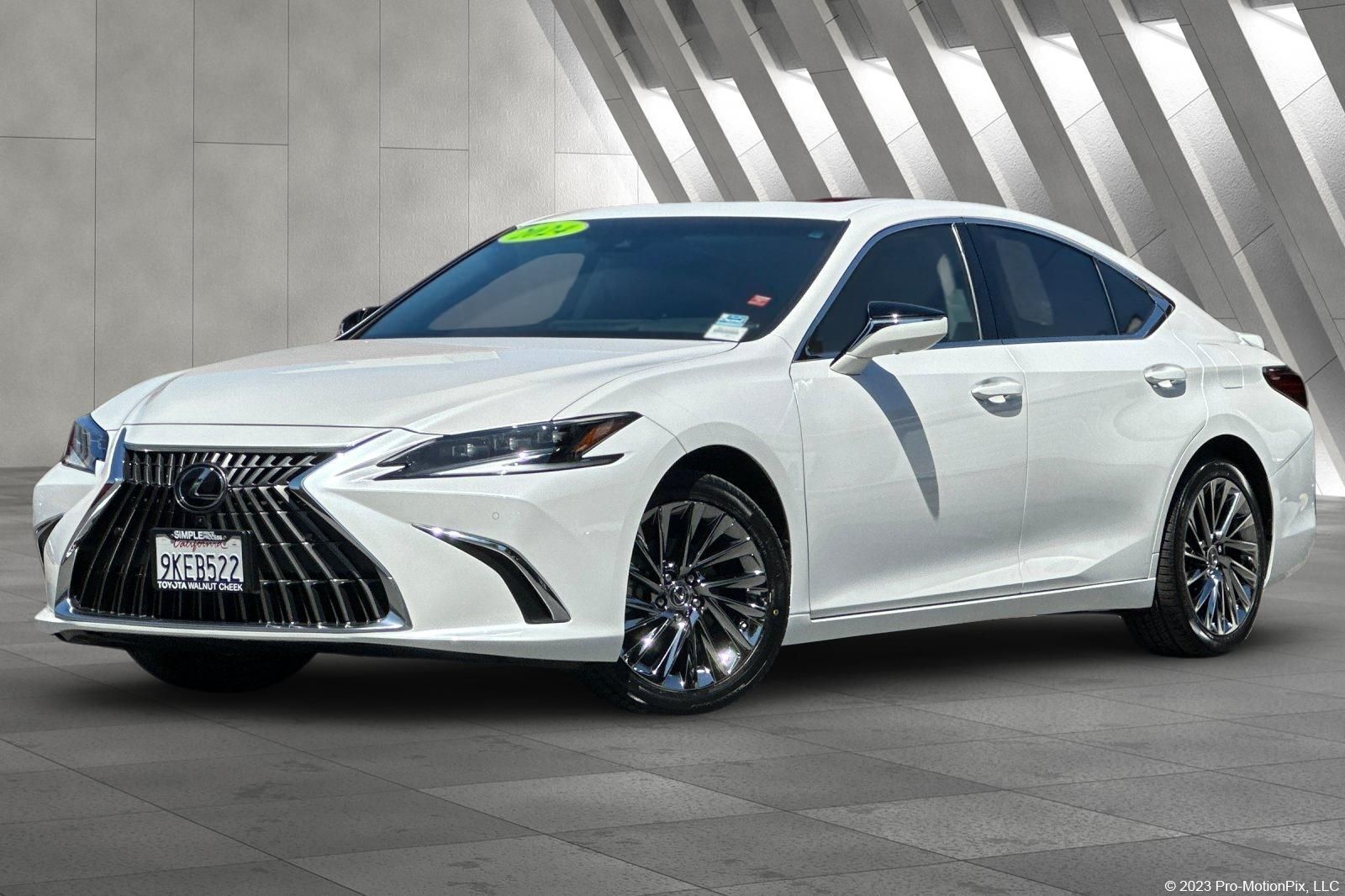 2024 LEXUS ES