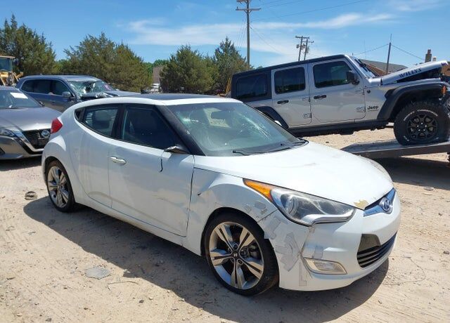 2016 HYUNDAI Veloster