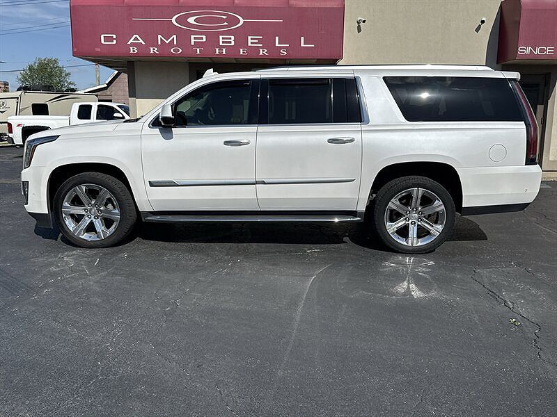 2019 CADILLAC Escalade ESV