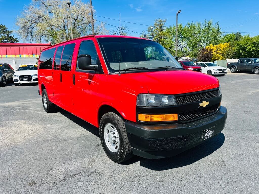 2019 CHEVROLET Express