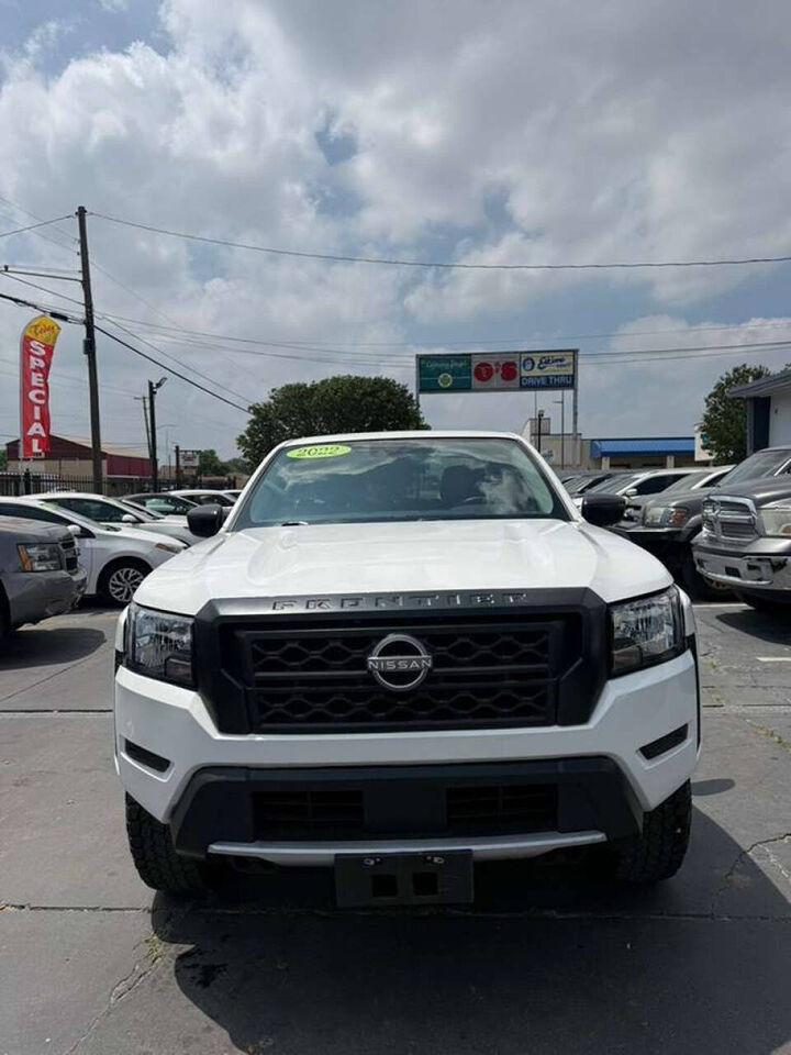 2022 NISSAN Frontier