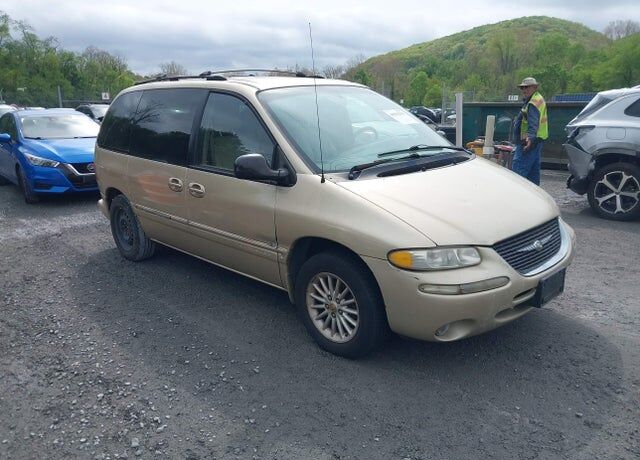 1999 CHRYSLER Town and Country
