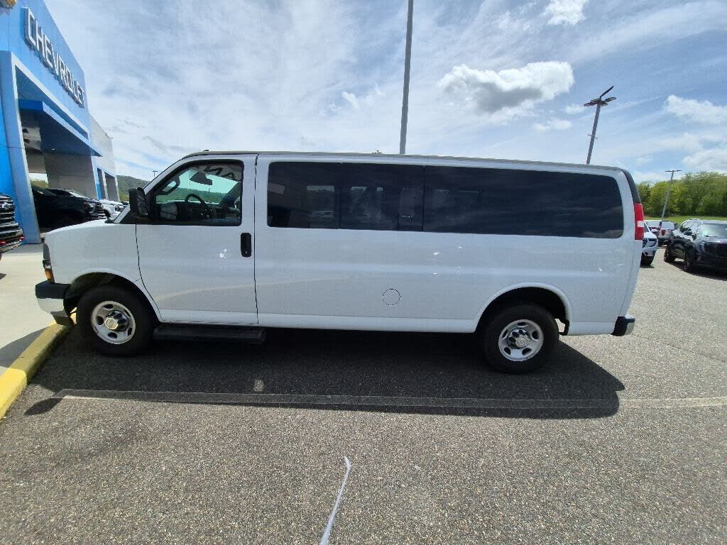 2019 CHEVROLET Express