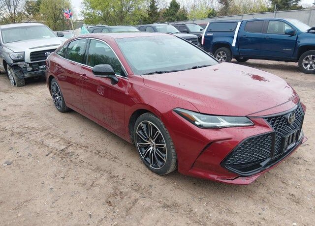 2020 TOYOTA Avalon
