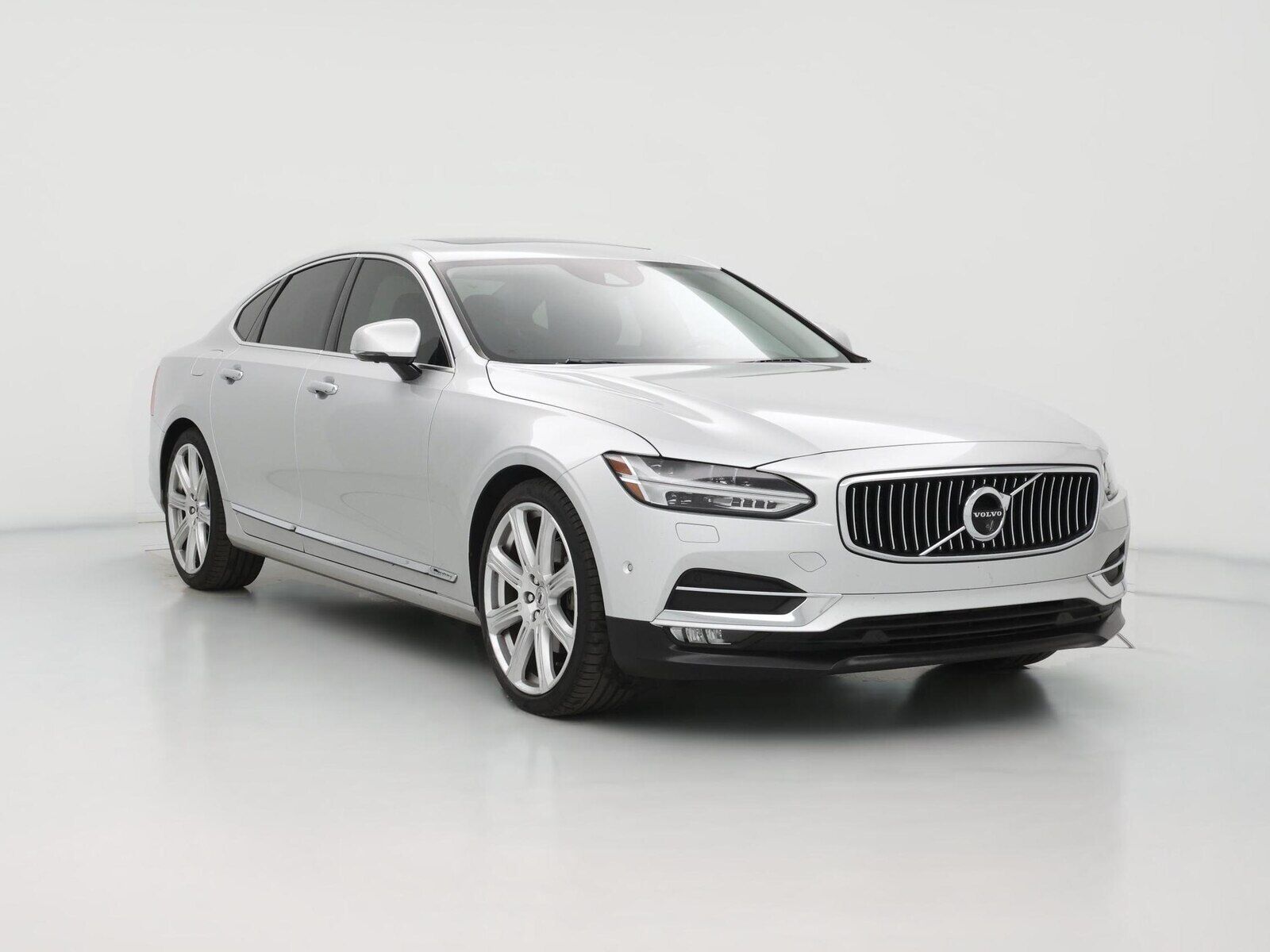 2017 VOLVO S90