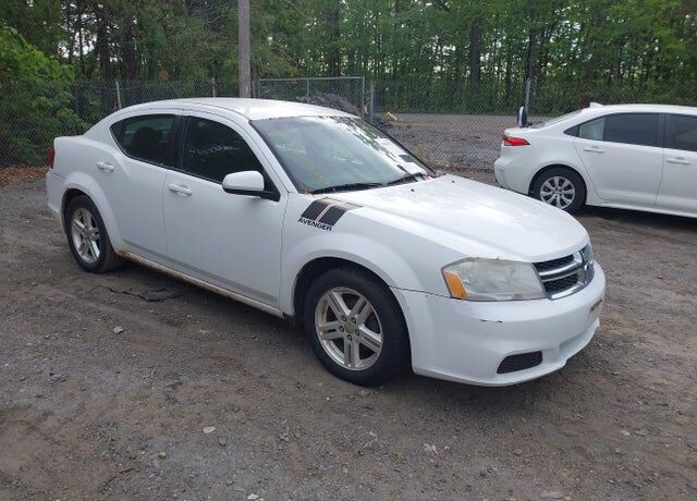 2012 DODGE Avenger