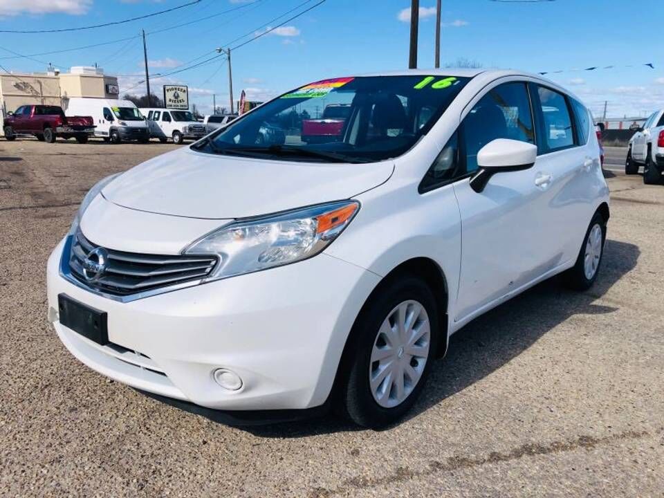 2016 NISSAN Versa