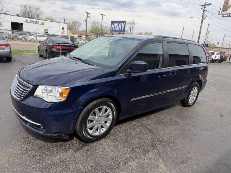 2014 CHRYSLER Town and Country
