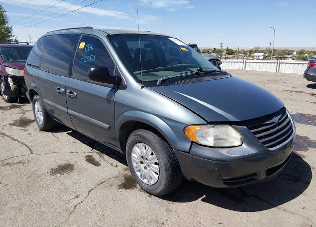 2005 CHRYSLER Town and Country