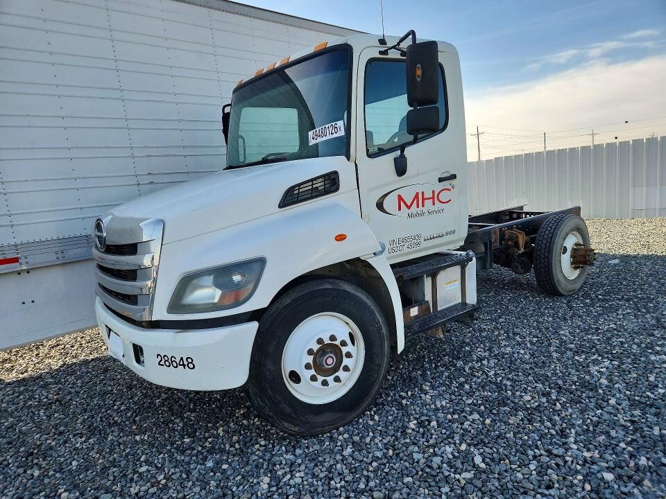 2014 HINO Incomplete Vehicle